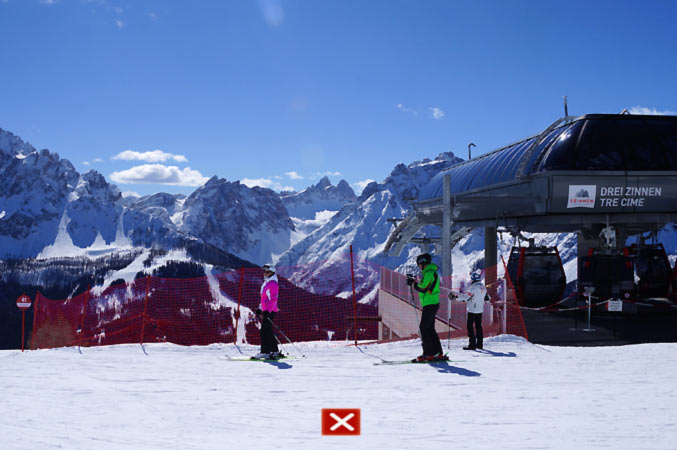 bitte warten - Skifahren in Sexten